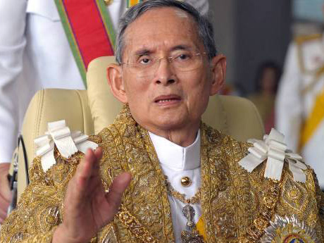 ◆タイのプミポン国王が崩御して王室の権威は崩壊するのか？