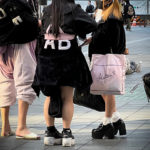 ◆10代も、20代も、30代も。日本女性の環境はどんどんハードモードになっている